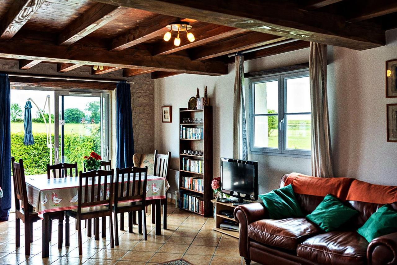Les Gites De Brives Buitenkant foto